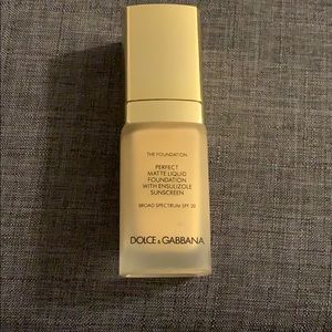 Dolce & Gabbana the foundation matte